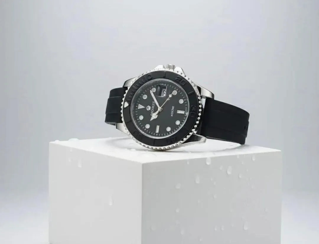 Men's Porking Quartz Watch Black Golden Silicone Strap Rotating Bezel