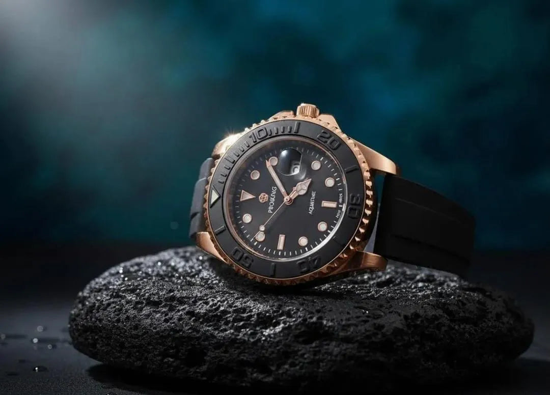 Men's Porking Quartz Watch Black Golden Silicone Strap Rotating Bezel